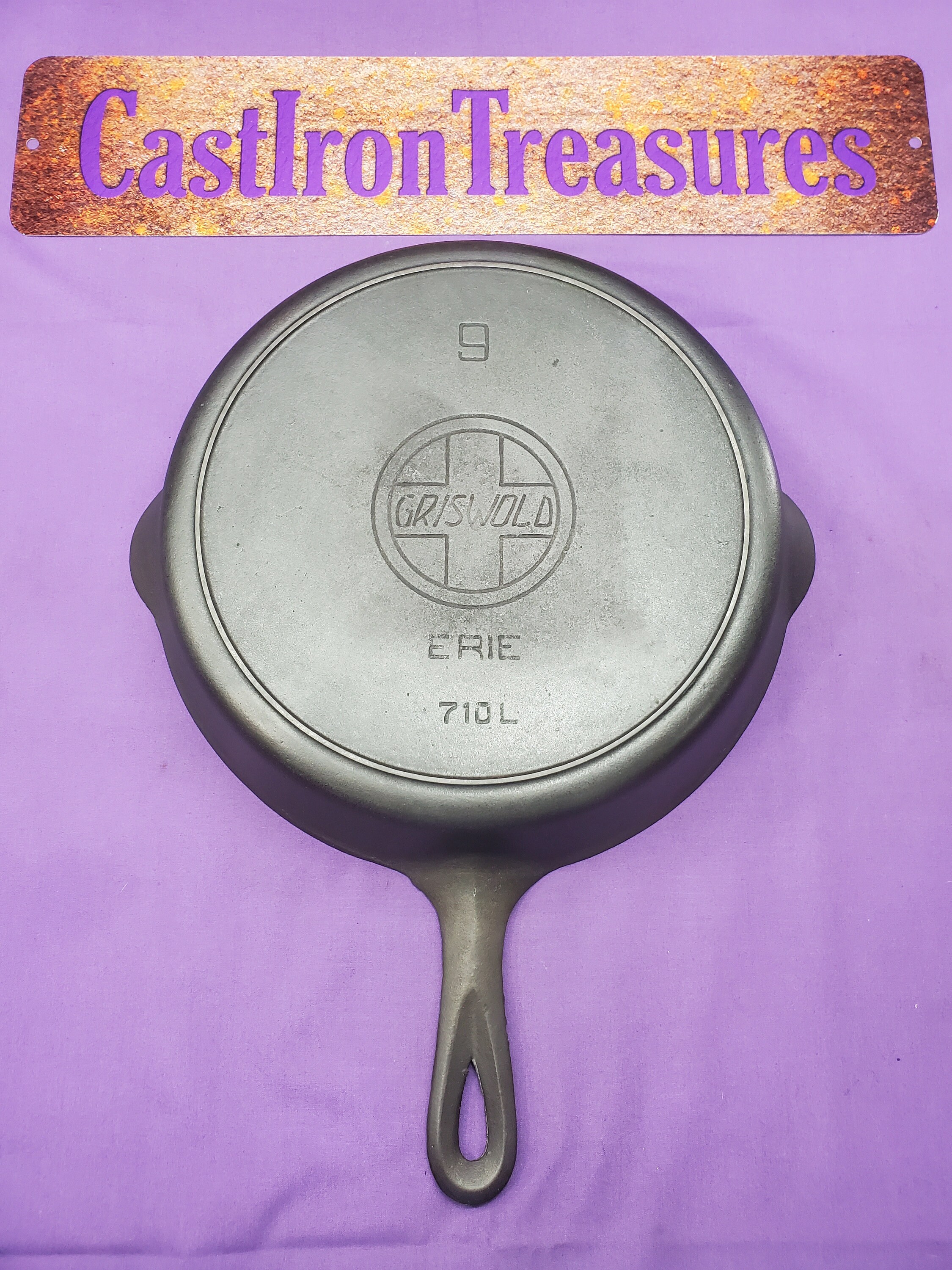 Excellent #9 Griswold Cast Iron Skillet With Heat Ring Slant