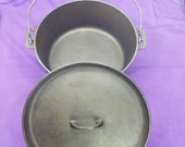 Griswold 10 Cast Iron Chuckwagon Dutch Oven with 3 Feet Coal Top Lid Bail Handle Smooth Ready To Use Or Display