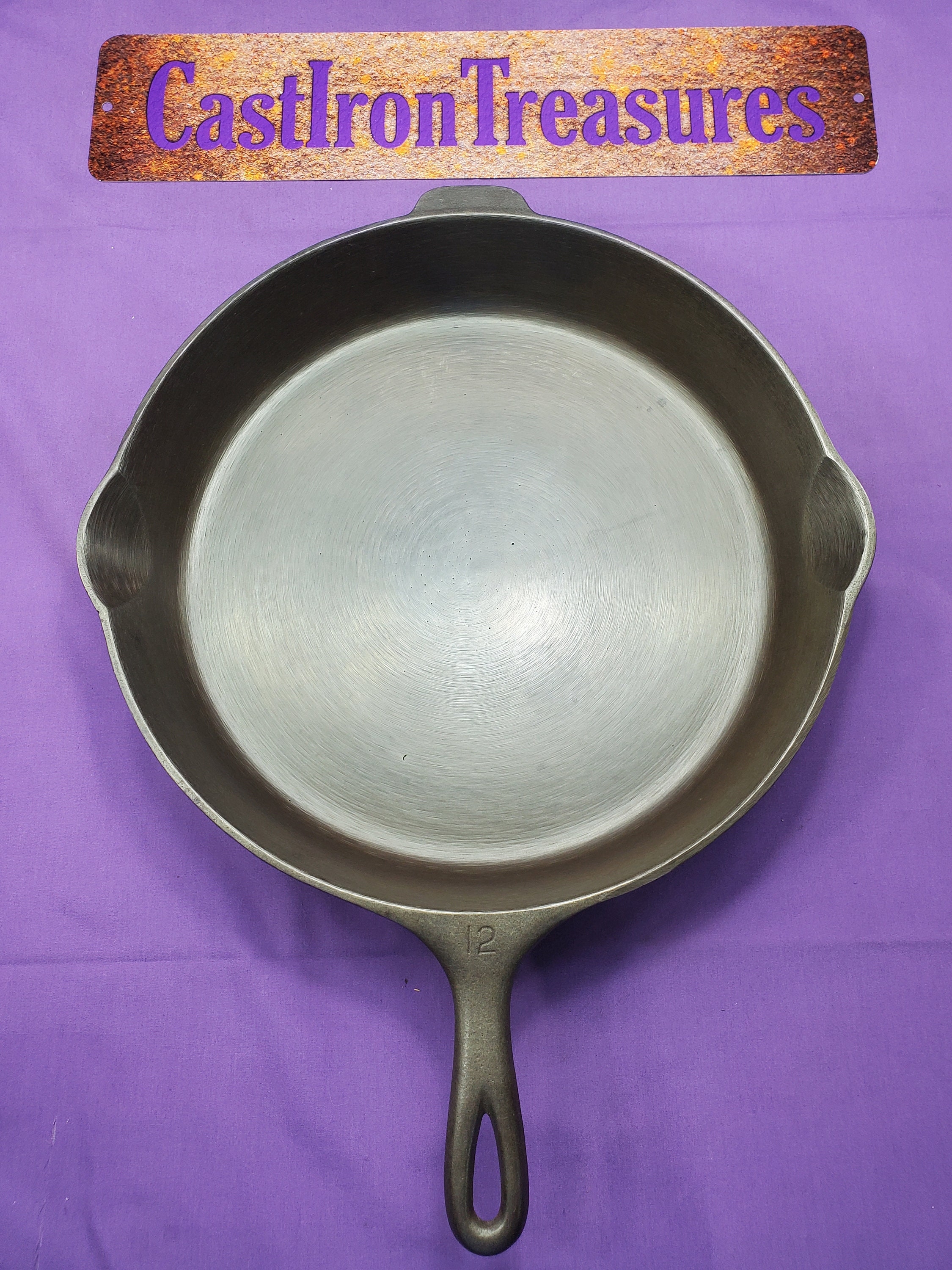 Unmarked Wagner 12 Cast Iron Skillet 14 Inch Smooth Bottom Cleaned