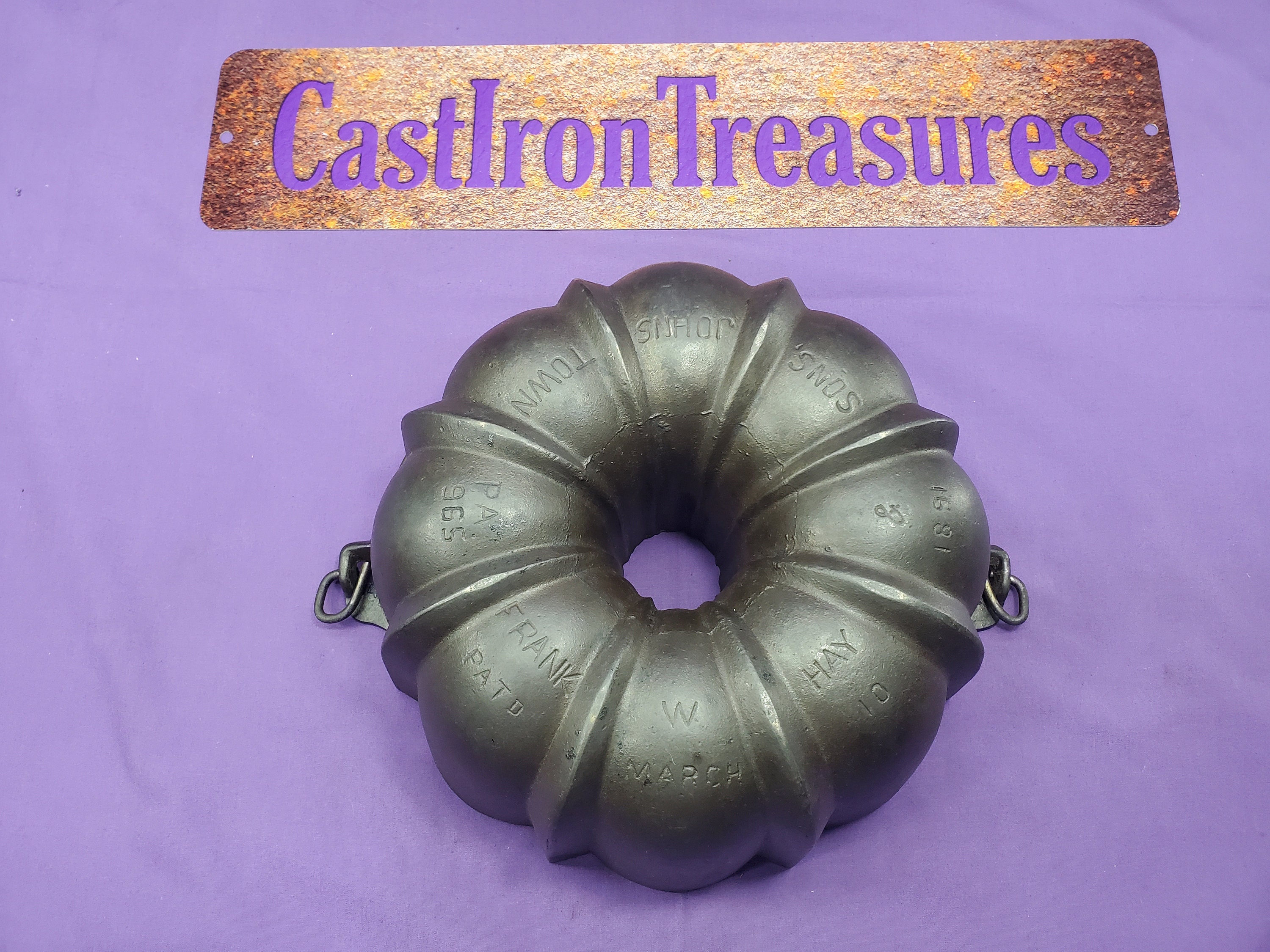 Excellent Griswold Cast Iron Bundt Cake Pan Mold Smooth Clean Sits