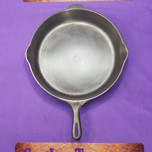 Rare Near Mint #12 Wagner Milled Bottom Cast Iron Skillet 13 Inch 100% Original Milling Marks Glass Smooth Ready to Use