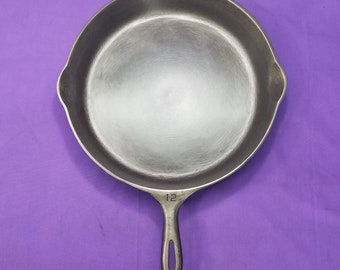 Rare Near Mint #12 Wagner Milled Bottom Cast Iron Skillet 13 Inch 100% Original Milling Marks Glass Smooth Ready to Use