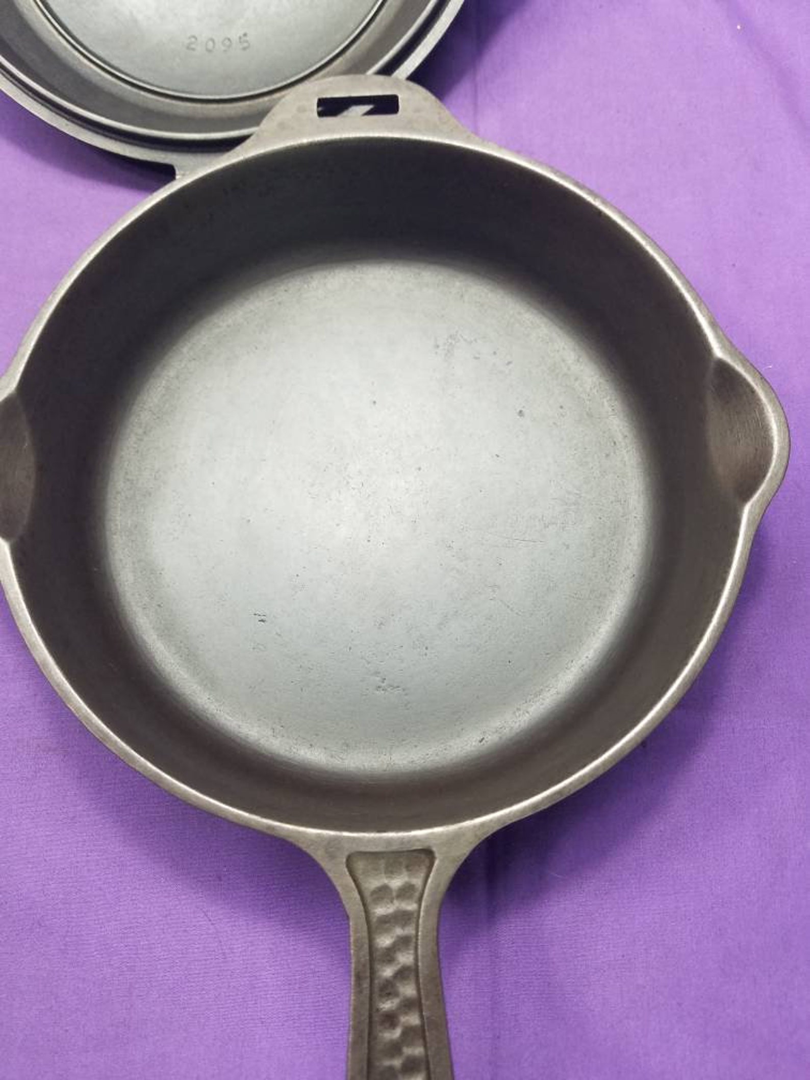 Rare 5 Griswold Hammered Cast Iron Skillet W Hinged Lid Etsy