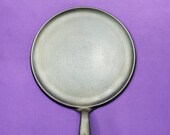 Excellent Wagner 9 Cast Iron Handled Griddle w Original Milling Marks Clean Smooth 1109A Ready to Use Or Display