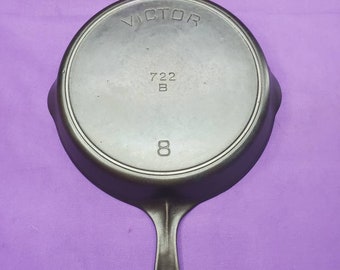 Very Nice #8 Victor Cast Iron Skillet with Heat Ring Clean Glass Smooth Sits Flat Griswold #722 Ready To Use Or Display