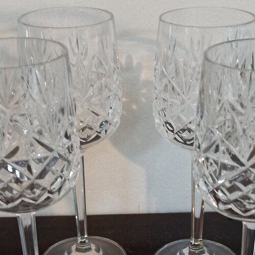 Set of 4 retailer Edinburgh Lead Crystal Wine Glasses. Excellent Condition.