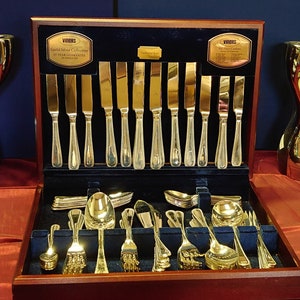 Vintage 100 Piece Viners Buxton Cutlery Set - Very Good Condition - Blue Velour Finish - Wooden Box - All Pieces Present - Excellent Gift!