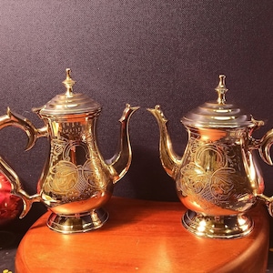 Antique Victorian Silver Plated Coffee Pot And Teapot.