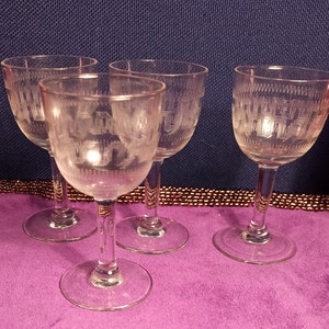 Set of Liqueur / Cordial Glasses. Wonderful Etched Castellated Design. Very Good Condition.