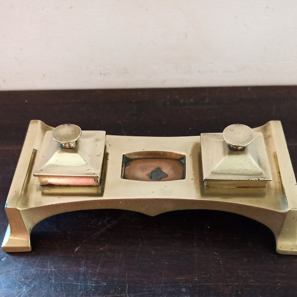 Small Vintage Brass Ink Stand / Desk Ink Well. Very Good Condition.