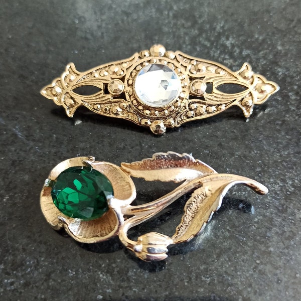 A Set of Two Vintage Brooches. Good Overall Condition.