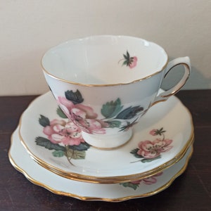 Vintage Crown Royal Bone China Trio - Cup, Saucer, Side Plate. Floral Design. Excellent Condition.