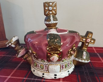 Vintage Novelty Crown Teapot.