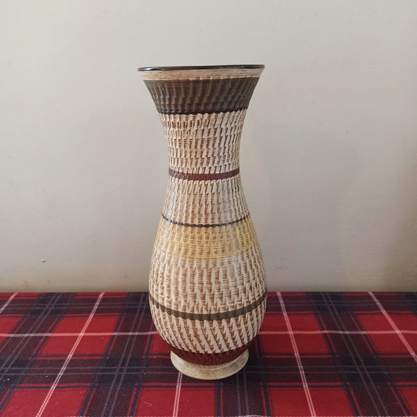 Dumler and Breiden German Vase. Very Good Condition. c. 1960s