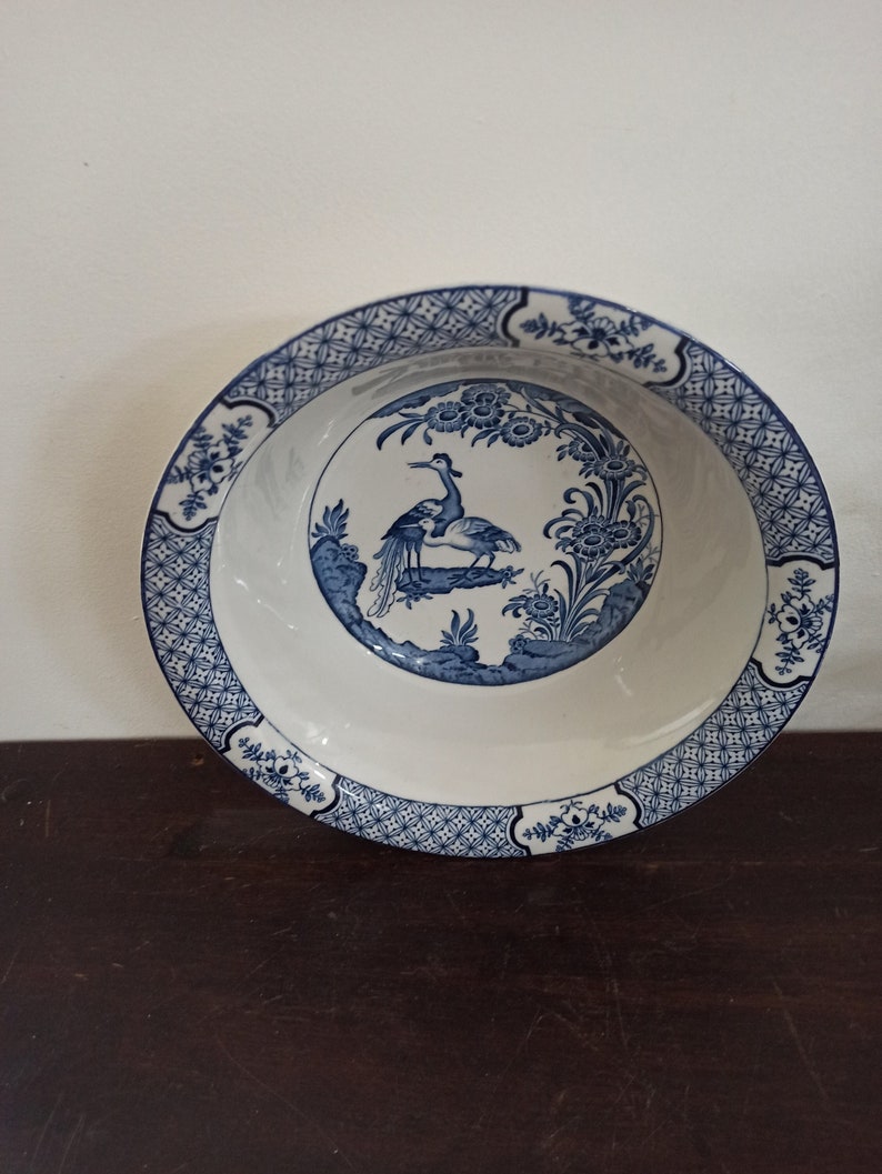 Vintage Fruit Bowl. Blue And White. "Yuan" by Wood and Sons. Excellent Condition. image 1