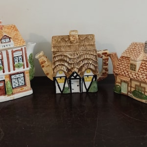 Novelty Vintage Teapots. Cottages. Set of Three. Perfect display Pieces.