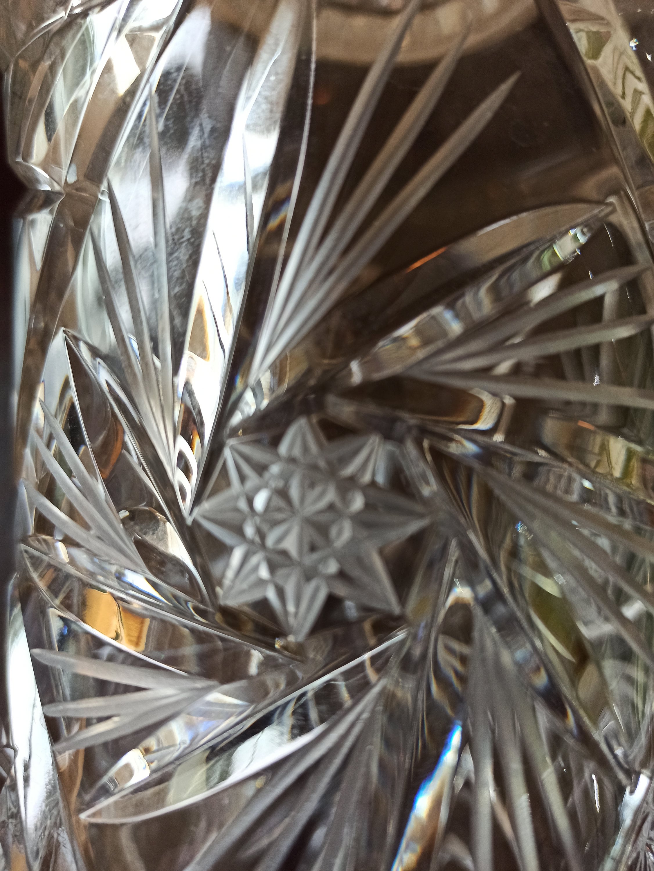 Genuine Hand Cut 24% Lead Crystal Vase. Excellent Conditon. - Etsy