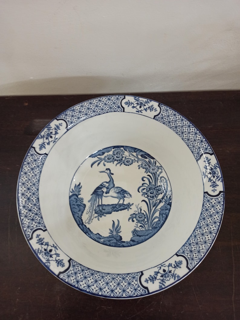 Vintage Fruit Bowl. Blue And White. "Yuan" by Wood and Sons. Excellent Condition. image 2