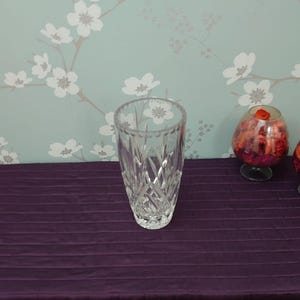 Lead Crystal Cut Glass Vase - Very Good to Excellent Condition - 20cm tall - 11.5cm diameter image 2