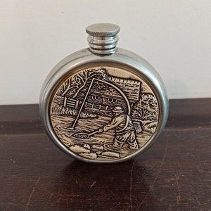 Collectable English Vintage Pewter Hip Flask. Very Good Condition. 4oz.