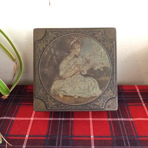 Vintage Thornes Toffee Tin. &#39;The Age of Innocence&#39;.
