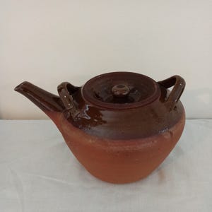 Vintage Stoneware | Earthenware Teapot. Good Condition Overall.
