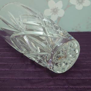 Lead Crystal Cut Glass Vase - Very Good to Excellent Condition - 20cm tall - 11.5cm diameter image 7