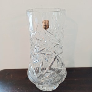 Genuine Hand Cut 24% Lead Crystal Vase. Excellent Conditon.
