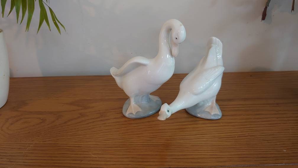 Pair of Nao Lladro Swans. Highly collectible pristine Etsy