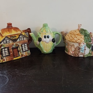 Vintage Novelty Teapots. Set of Three. Good Condition.