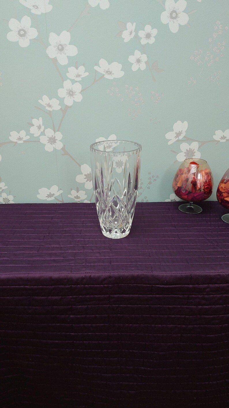 Lead Crystal Cut Glass Vase - Very Good to Excellent Condition - 20cm tall - 11.5cm diameter image 1