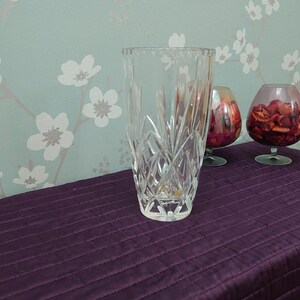 Lead Crystal Cut Glass Vase - Very Good to Excellent Condition - 20cm tall - 11.5cm diameter image 3