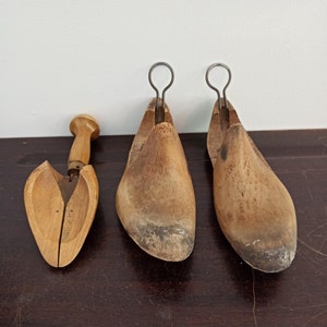 Vintage Cobblers Shoe Lasts And Stretch.