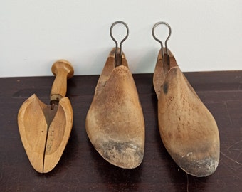 Vintage Cobblers Shoe Lasts And Stretch.
