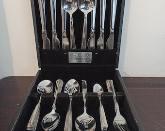 Vintage 100 Piece Viners Buxton Cutlery Set - Very Good Condition