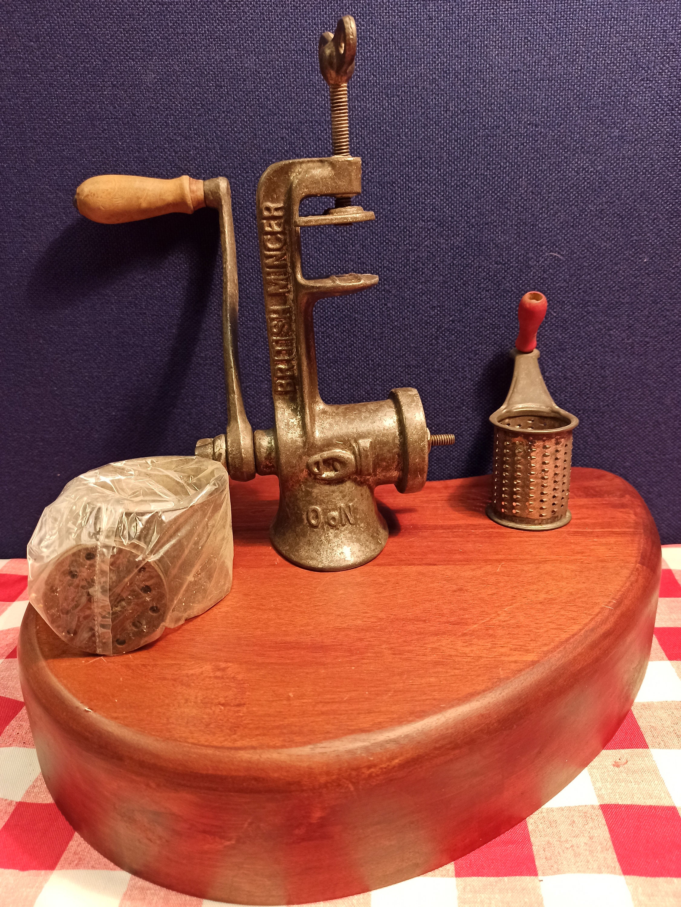 アンティークな英国製ミートミンサー。作業面に取り付けます。 - Etsy 日本