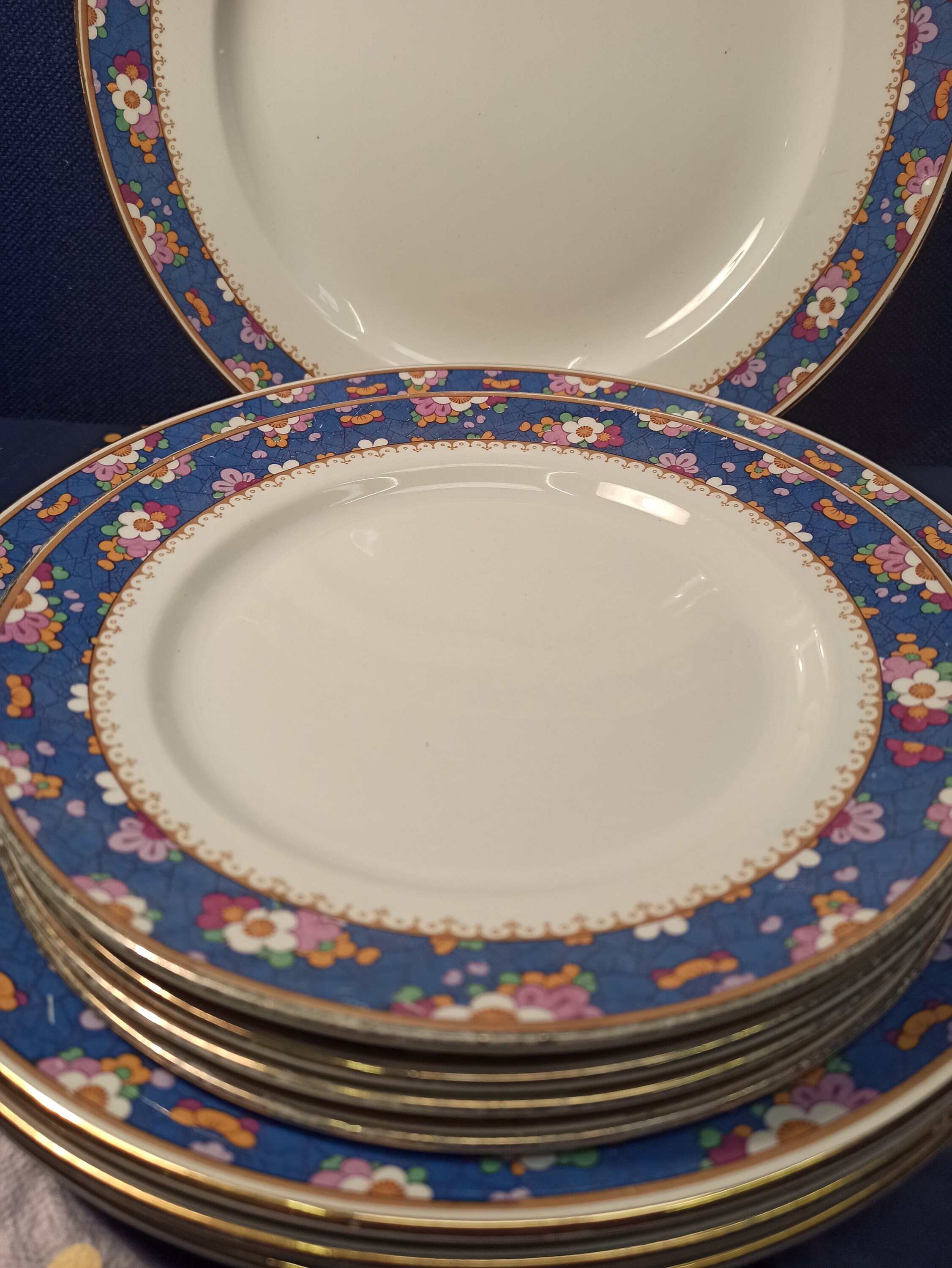 Vintage 8 Piece Dinner Set. 4 Dinner Plates And 4 Side Plates. Etsy