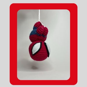 Häkelanleitung: Hängender Spiderman