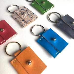 Leather keyring pouch holder for shopping coin | plectrum pouch | miniature purse