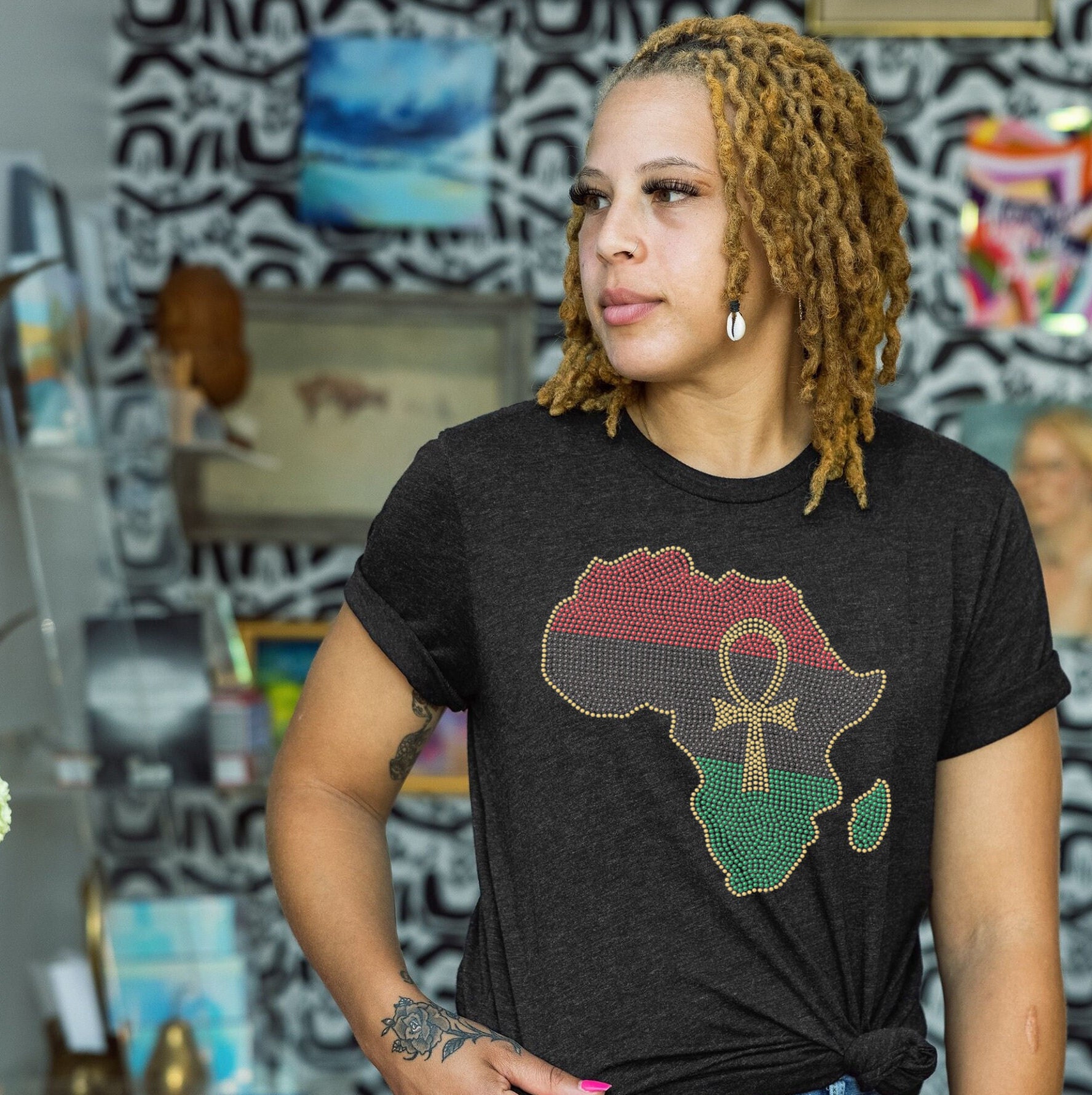 Africa W/ankh Rhinestone Shirt/black 