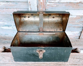 Antique lunch box rusty black thermos workman’s domed pat. 1919