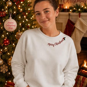 Merry Christmas sweater met gebogen halslijn