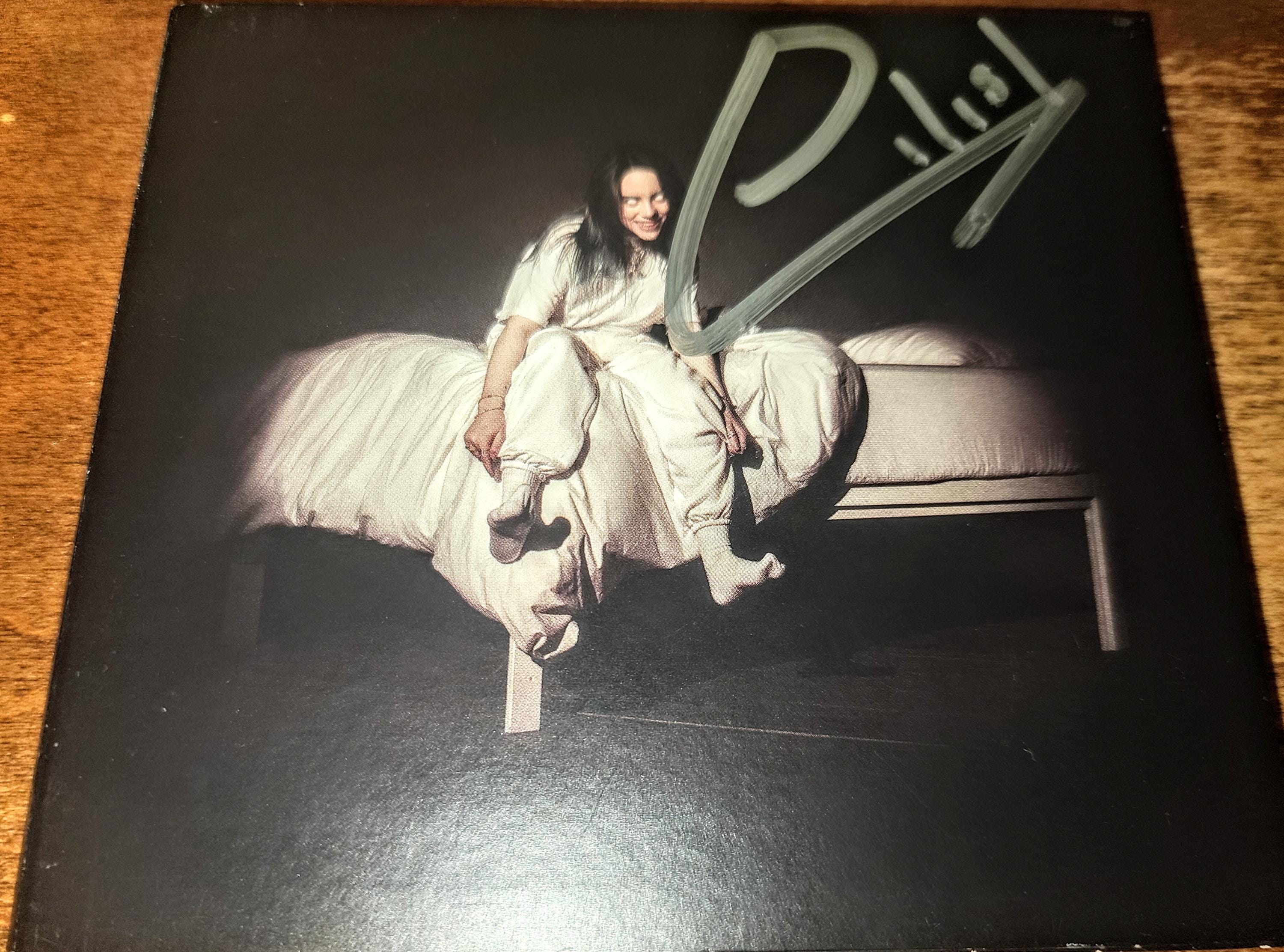 Billie Eilish　直筆サイン入りCD Billie Eilish Signed Autographed CD Cover 