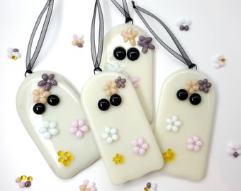 Je Suis Calme Ghostie - Geist aus vergangenen Zeiten - Fusing-Glas Ornament/Sonnenfänger Inspiriert von Kultigen Swiftie Looks