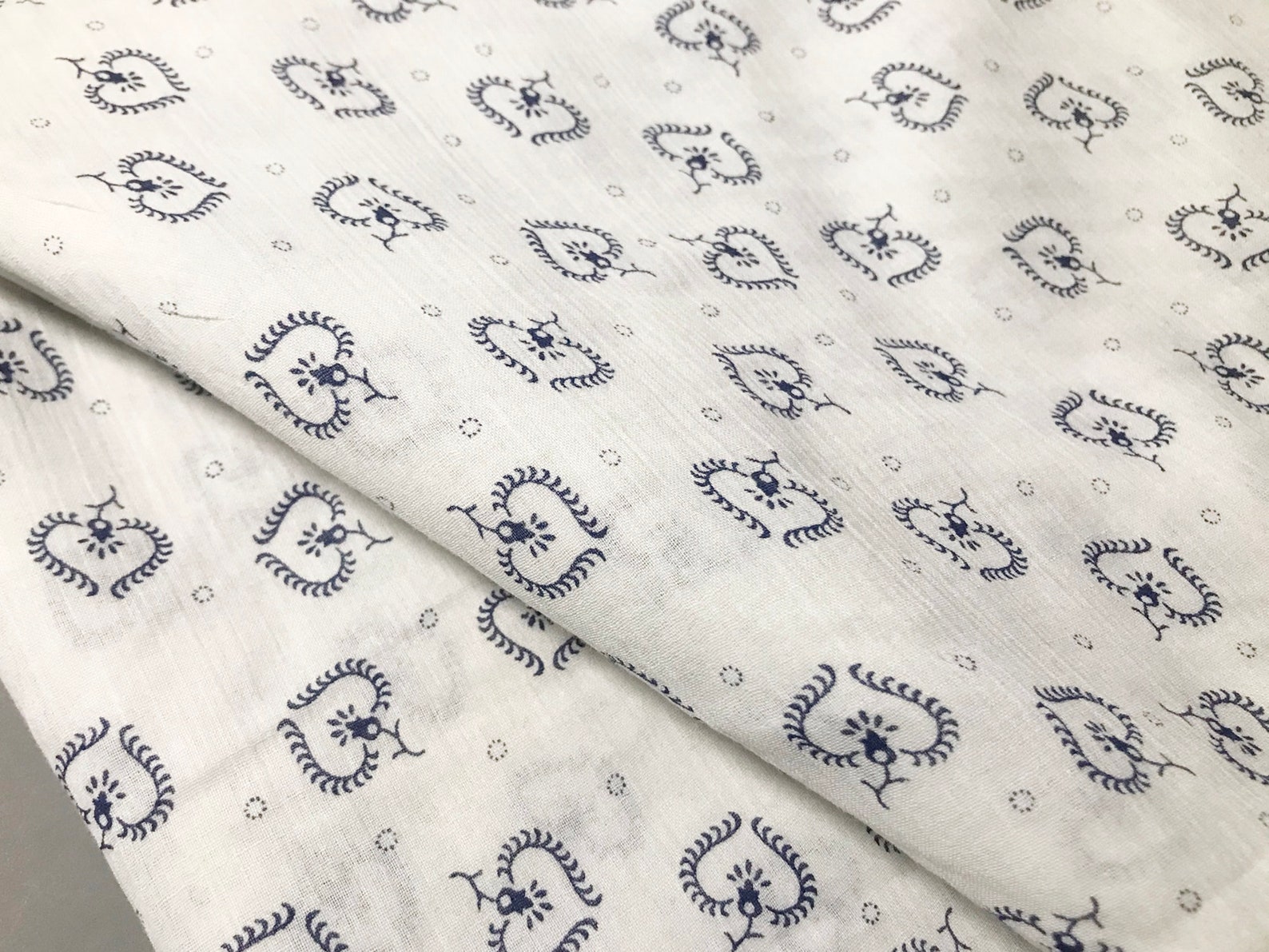 Tissu de coton léger de 52 de large avec le modèle élégant ...