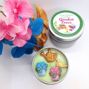 Garden Lover scented candle/herbs and flower scents/ nature candles/scents of garden candle gift/gift of nature/outdoor nature candle/mint