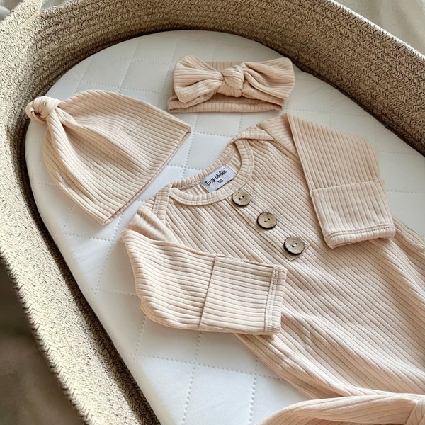 Newborn Going Home Outfit, Beige Knotted Baby Gown 3-Piece Set, Ribbed Cotton Gown with Bow and Knotted Hat, Gender Reveal, Baby Gift Basket