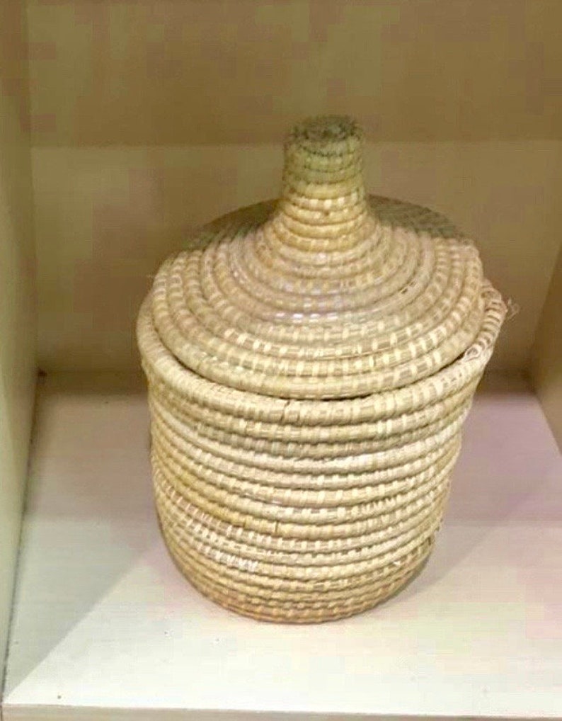Organic Wicker Bread Basket with lid Traditional Moroccan