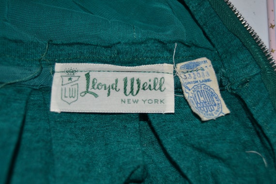 1950s Vintage Lloyd Weill Green dress with belt - image 7