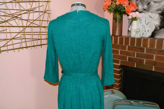 1950s Vintage Lloyd Weill Green dress with belt - image 5